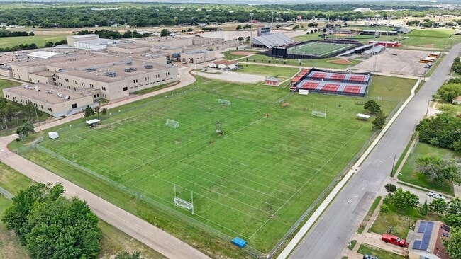 Building Photo - 130 Astoria Dr