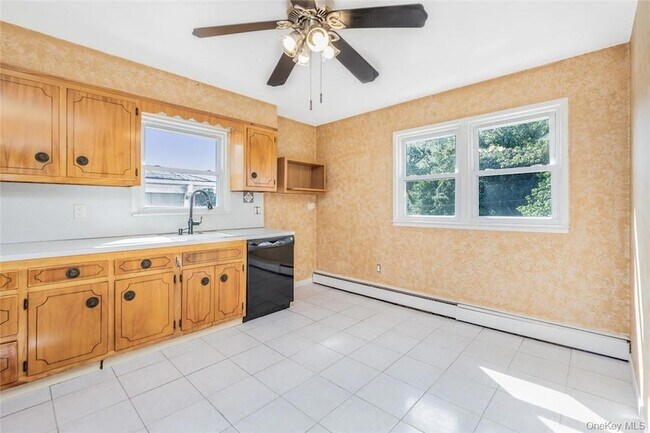 Building Photo - 433 Palmer Rd