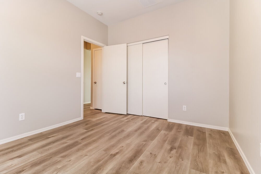 Building Photo - 7316 W Glass Ln