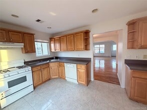 Building Photo - 150 Jefferson Ave