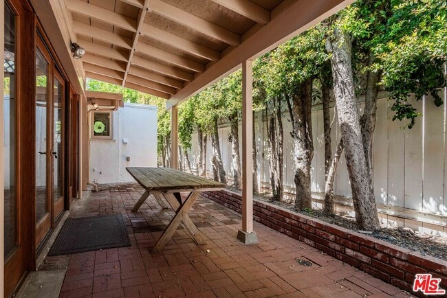 Building Photo - 12255 Addison St