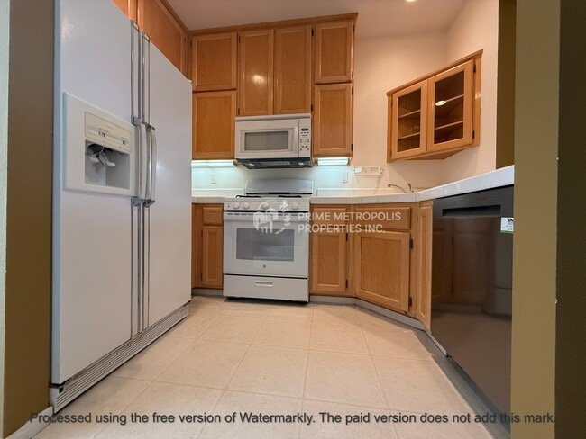 Building Photo - 643 Atherton Pl