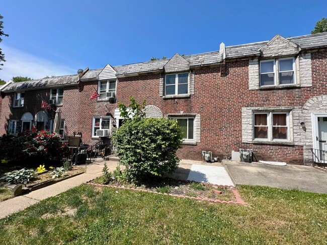 Building Photo - Newly Renovated 3-Bedroom Single Family Home in Darby! Available NOW!