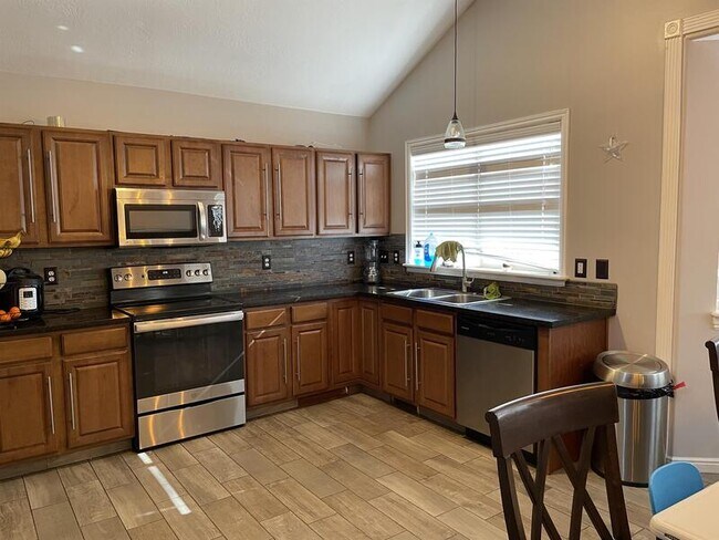 Building Photo - 6115 S City Vistas Wy