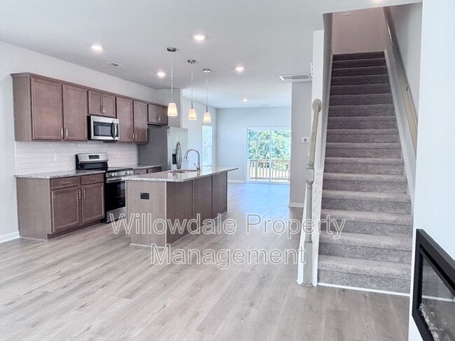 Building Photo - 398 Chesapeake Cmns St