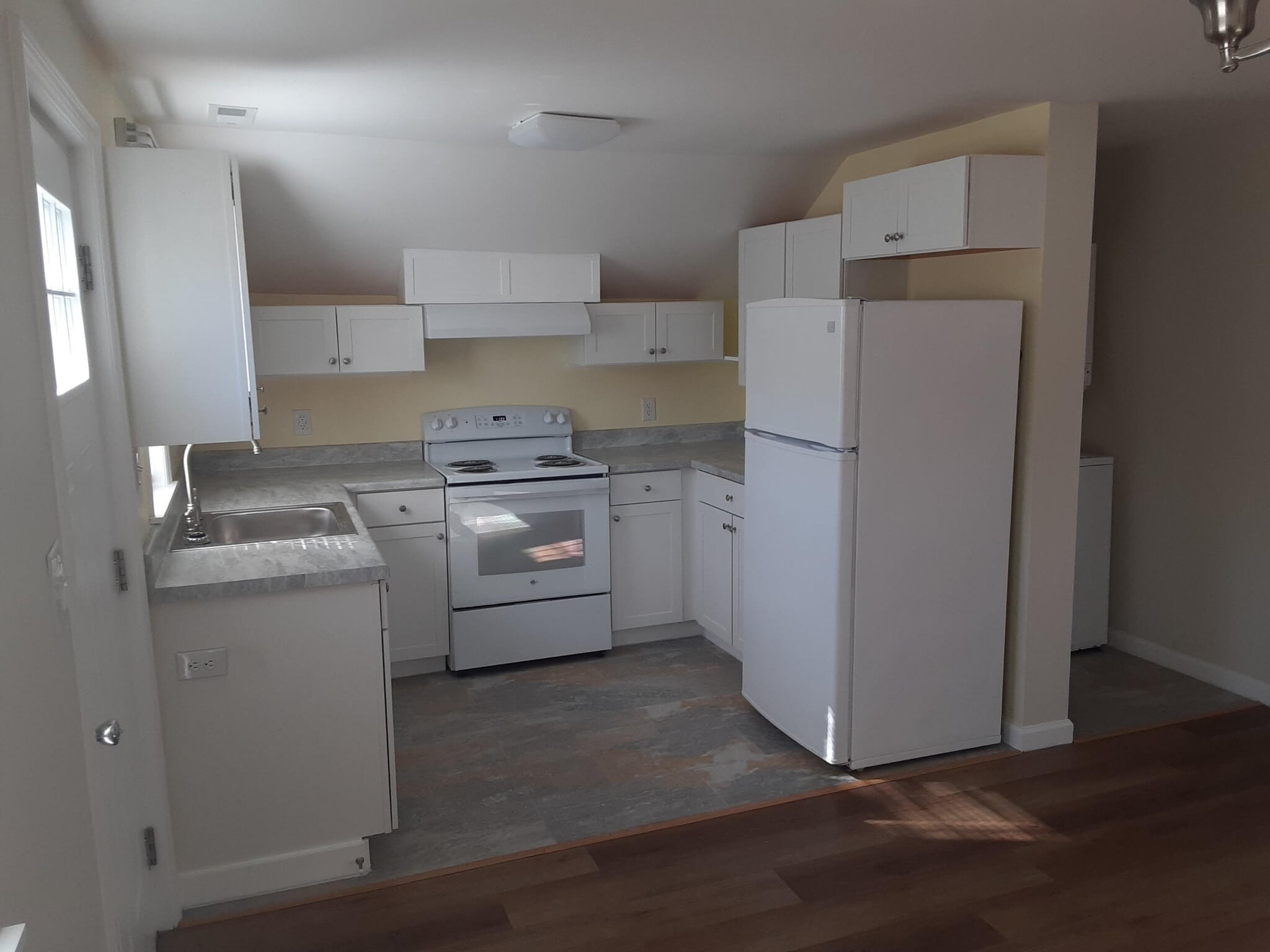 Building Photo - 435 N Cypress St