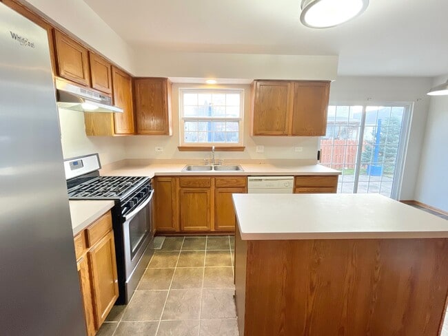 Building Photo - 1814 Van Dyke Ln