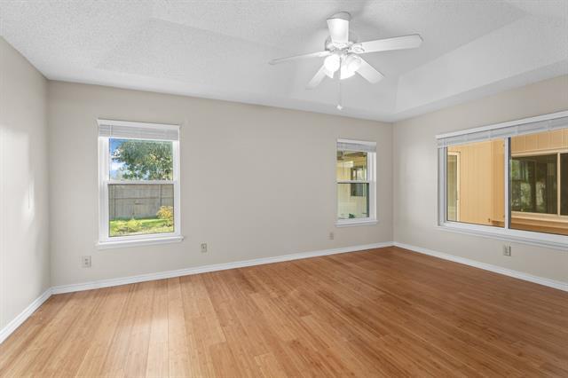 Building Photo - 7114 Lo Chalmers Ln