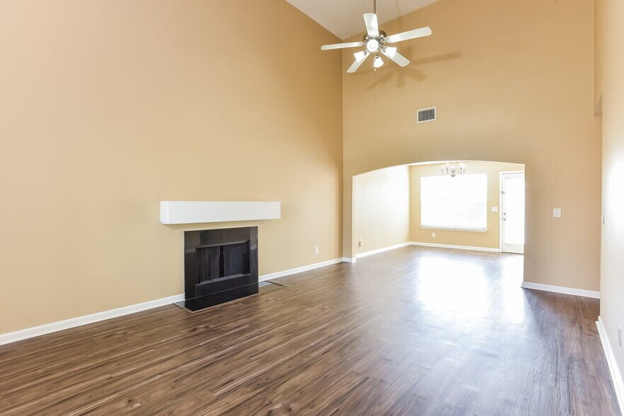 Building Photo - 1108 Harmony Ln