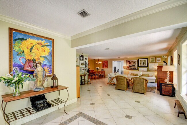 Building Photo - 6110 Ridge Ln