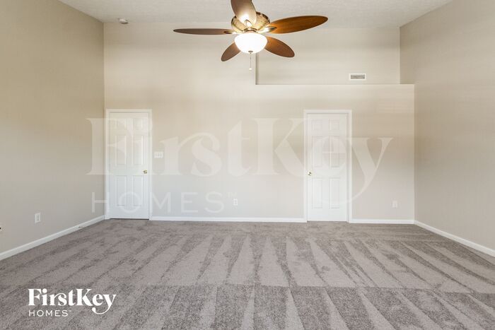 Building Photo - 8588 N Springview Dr
