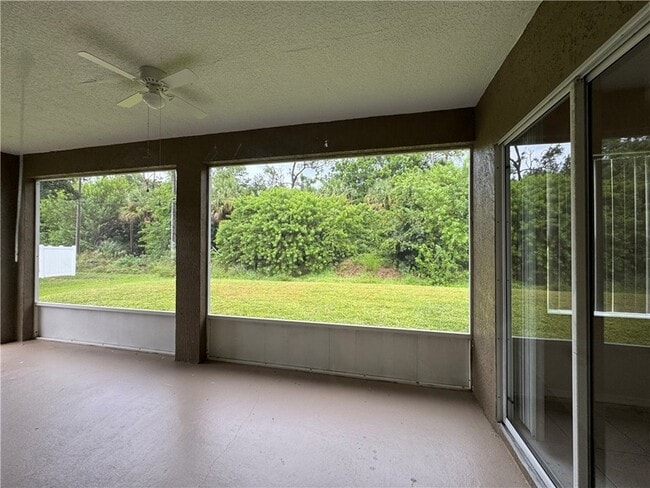 Building Photo - 707 46th Square