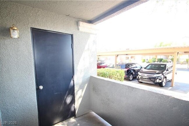 Building Photo - 555 E Silverado Ranch Blvd