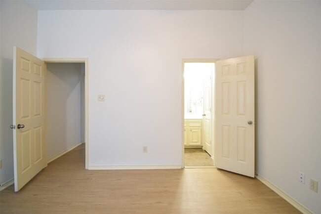 Building Photo - 1511 Eden Meadows Dr