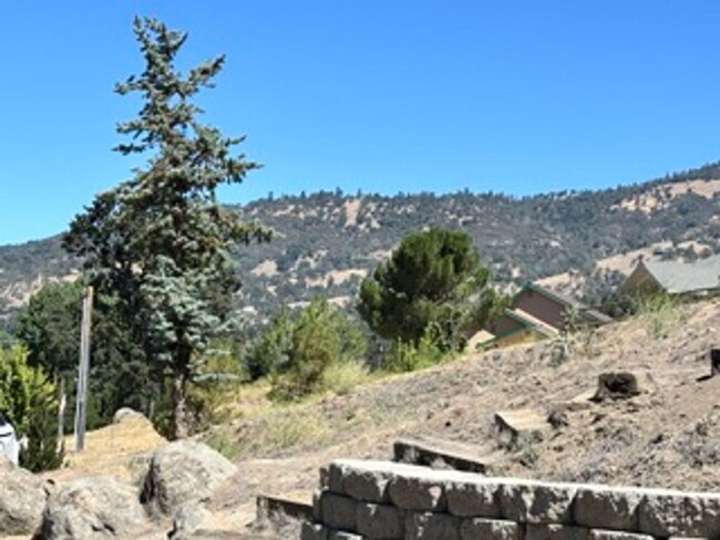 Building Photo - Charming Bear Valley Springs Home With A View!