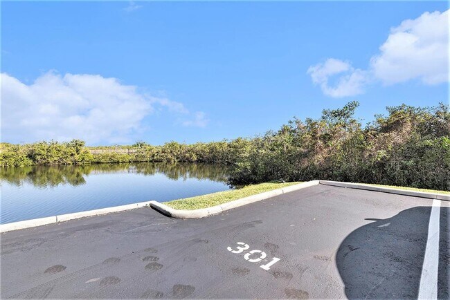 Building Photo - 4333 Bayside Village Dr