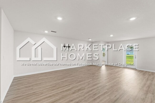 Building Photo - 7504 Delancey St