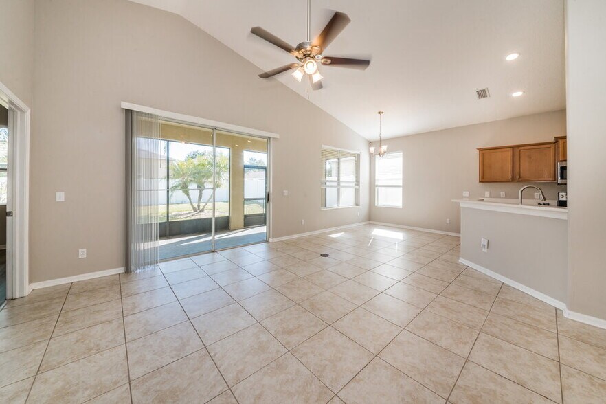 Building Photo - 12838 Hampton Hill Dr