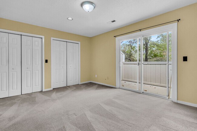 Building Photo - Pond View 3 Bedroom, 2 Bath Home in Ashley...