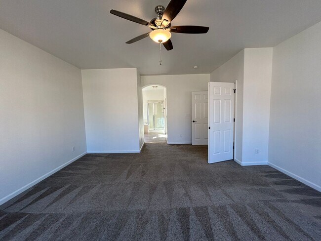 Building Photo - 5208 Harness Ct