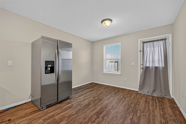 Building Photo - 1830 Cormorant Cres