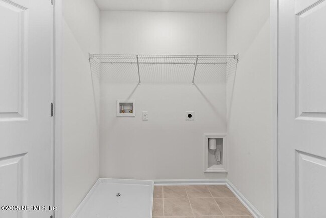 Building Photo - 125 Beach Palm Ct