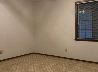Building Photo - 1776 Bottoms East