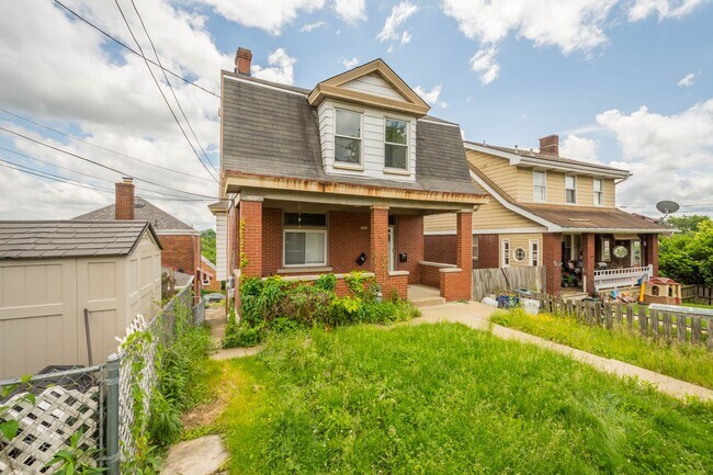 Building Photo - 129 Newburn Ave
