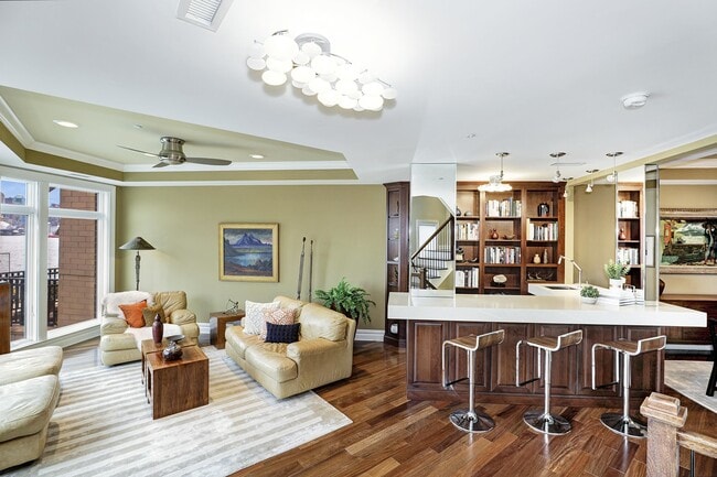 Building Photo - 3 Henley Pl