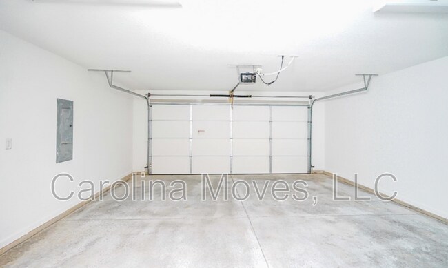 Building Photo - 276 Lockeland Park Dr