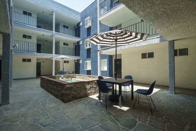 Building Photo - 1945 Glendon Ave