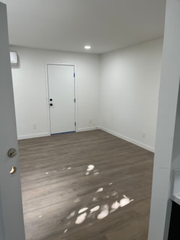 Building Photo - 4732 Bancroft St