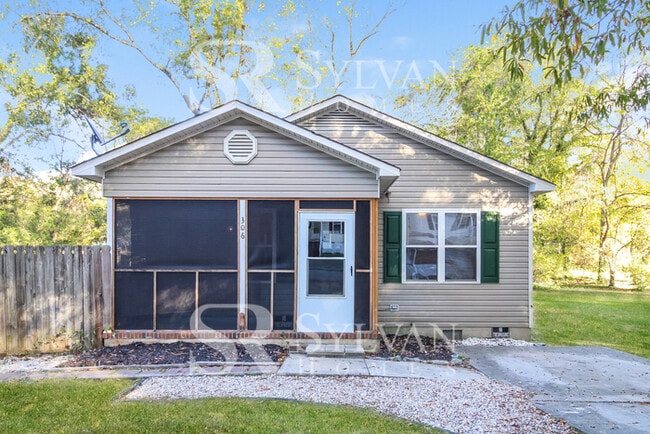 Primary Photo - Where Charm Meets Comfort