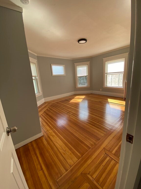 Building Photo - 46 Angell St