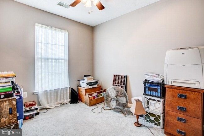 Building Photo - 5036 Finsbury Rd