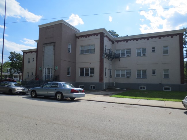 Building Photo - Carroll River Apartments