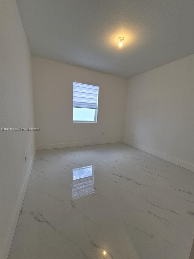 Building Photo - 14868 SW 162nd St