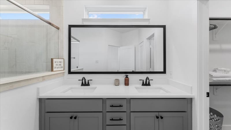 Building Photo - 15147 Colorado Bnd Pk Dr