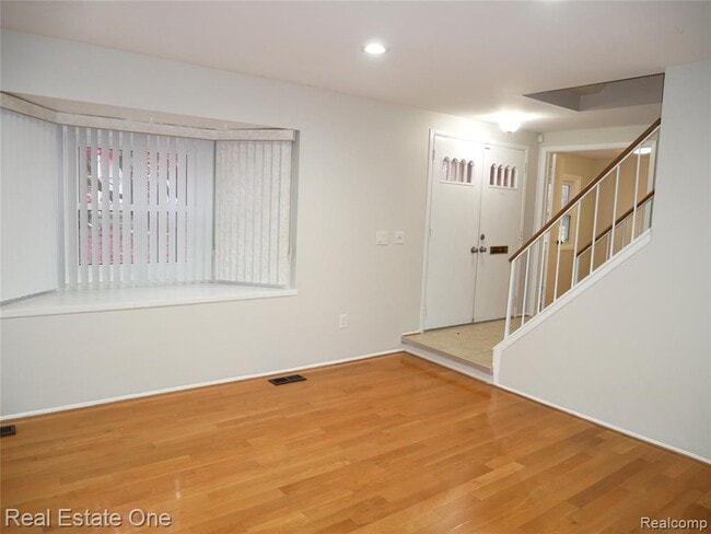 Building Photo - 5082 Buckingham Pl Dr