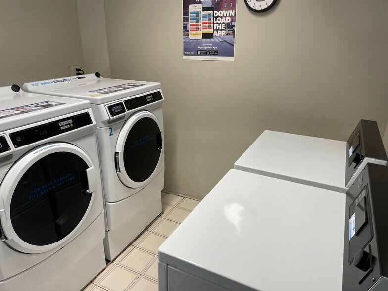 Building Photo - 3027 John F Kennedy Blvd