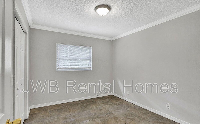 Building Photo - 3119 Dolly Dr