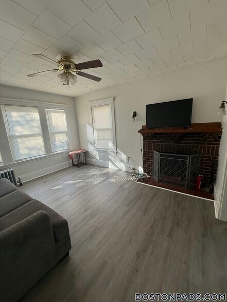 Building Photo - 63 Pinckney St