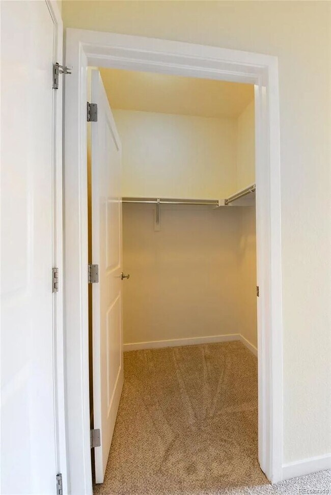 Building Photo - Park Hill 2 Bedroom 2 Bath Condo