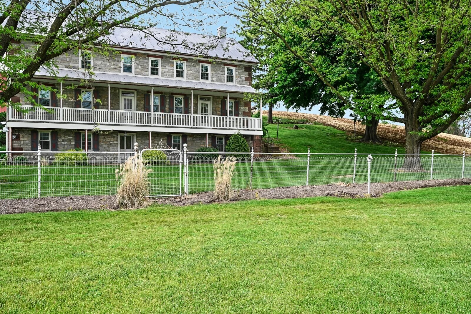 Building Photo - 705 Schaeffer Rd