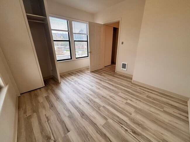 Building Photo - Thurman Family LTD Partnership