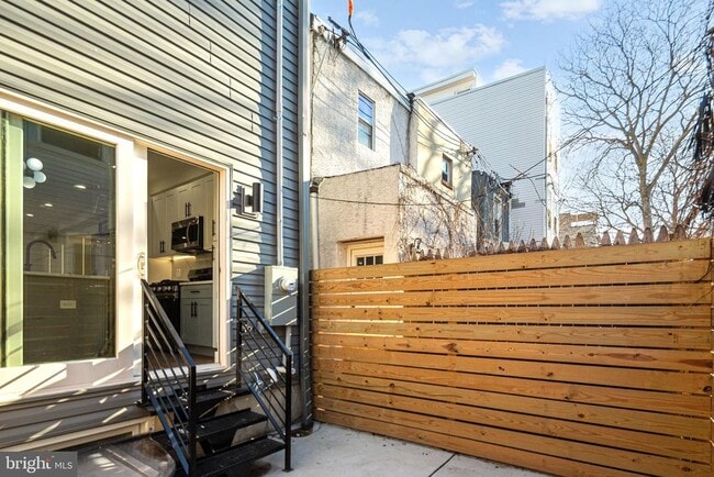 Building Photo - 2650 Earp St