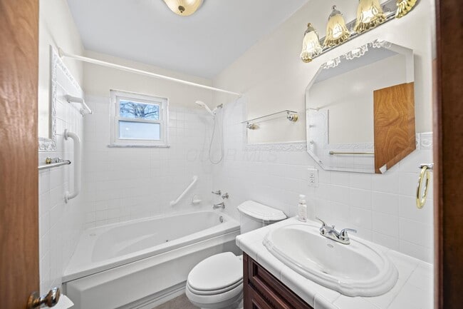 Building Photo - 1565 Garywood Ave