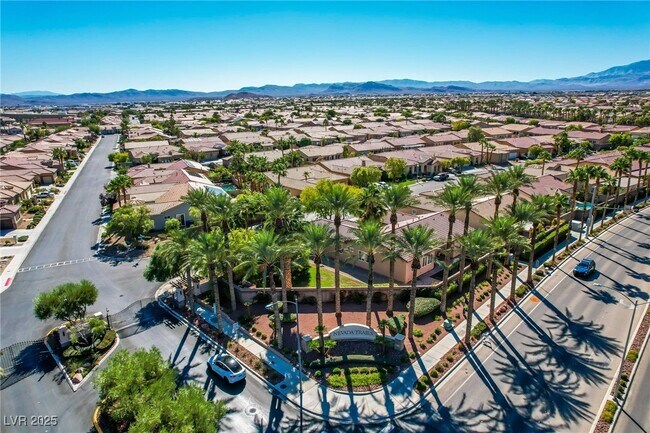 Building Photo - 7232 Frontier Hills Ave