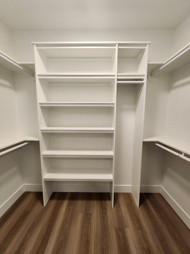 Building Photo - Gorgeous NEW CONSTRUCTION! w/Smart Home Te...