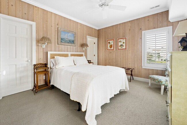 Building Photo - 64 Tradewind Ct